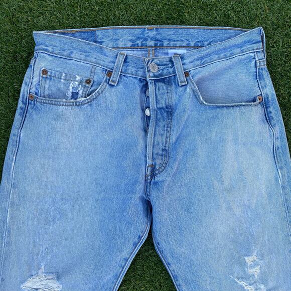 Levi's Men's 501 Distressed Light Wash Denim Jeans - Picture 2 of 7